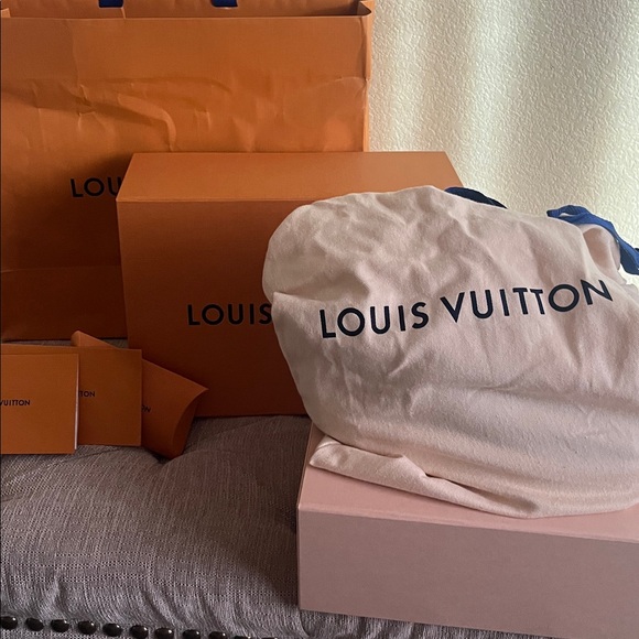 Louis Vuitton Women Time Out Sneakers - Picture 11 of 13